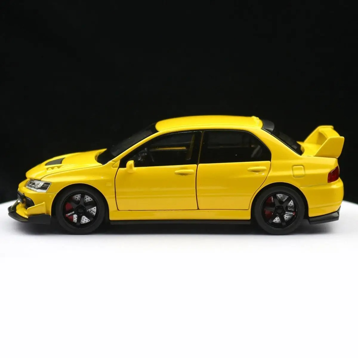 Own the Legend: 1:32 Mitsubishi Lancer Evo IX with Lights, Sound & Action